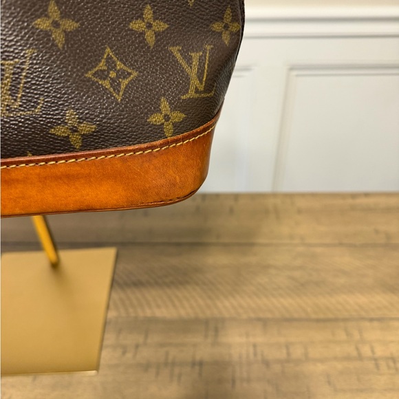 Louis Vuitton Alma PM Brown Monogram Satchel - Picture 6 of 16